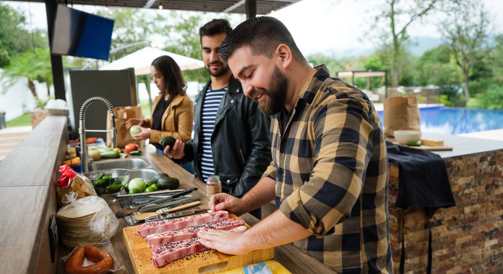 Benefits of an Outdoor Kitchen; Your 9 Reasons to Invest!